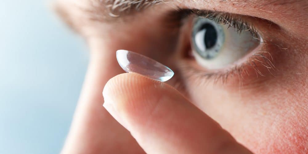 Which is Better for Climbing Kilimanjaro – Contact Lenses or Glasses?